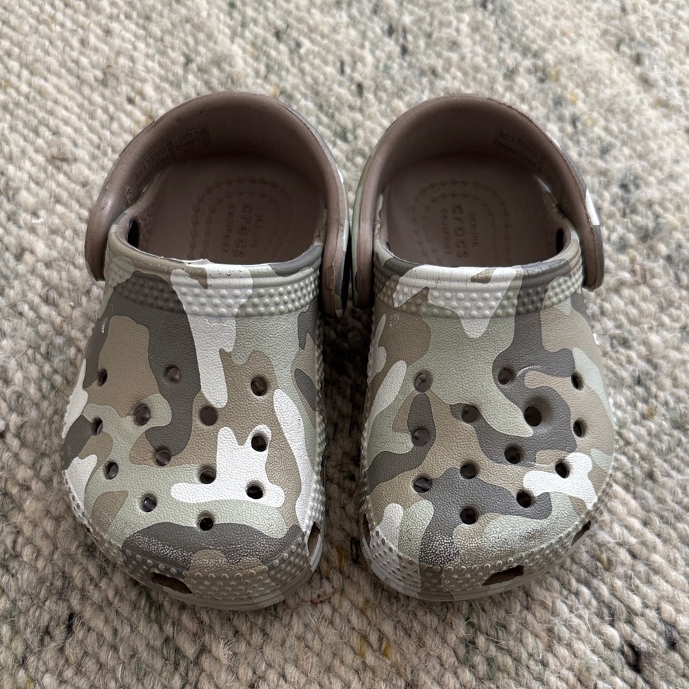 CROCS Kids Camouflage Water Shoes